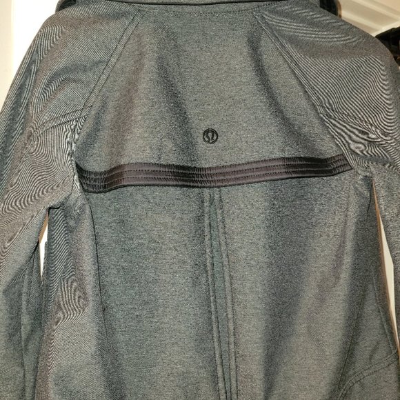 Lululemon Coco Softshell Jacket ⭐️HOST PICK⭐️ - Picture 7 of 7